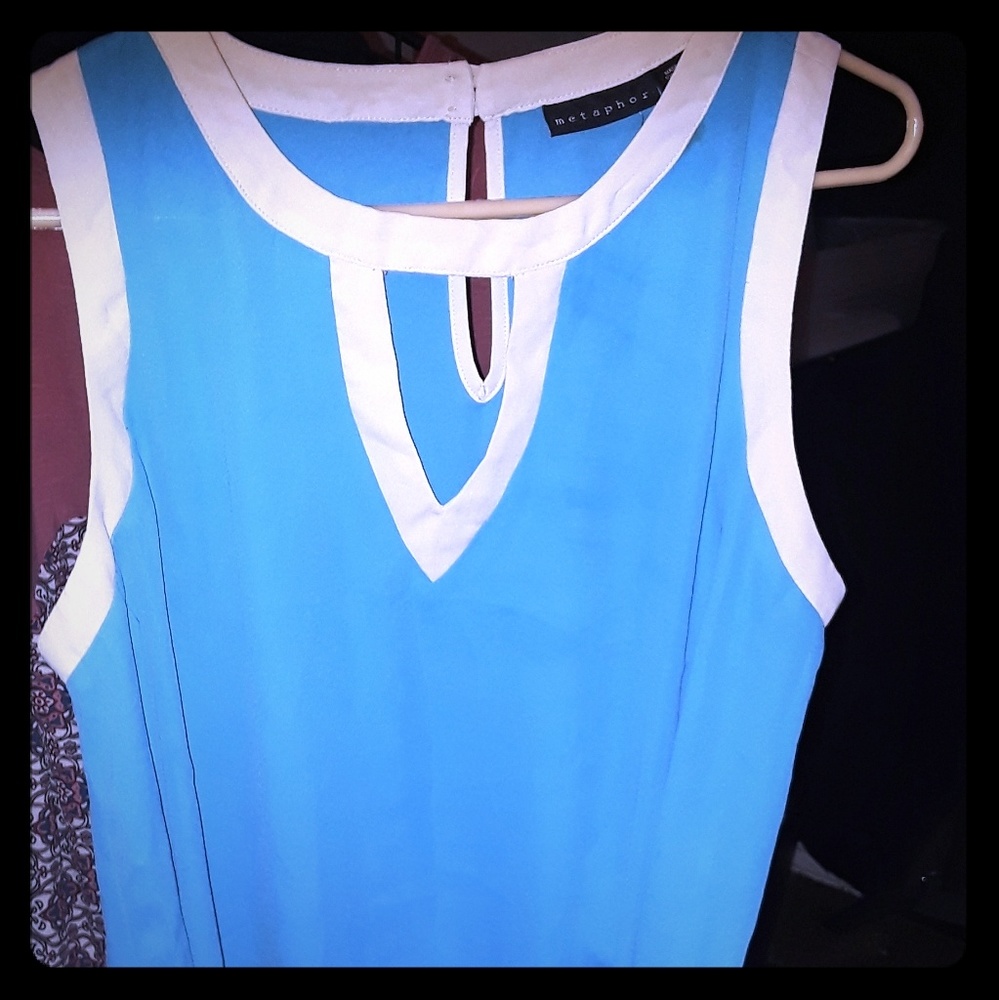 Sleeveless blouse